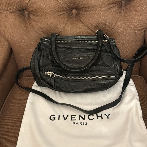 GIVENCHY
Black Wrinkled Sheepskin Leather Small Pandora Bag - Picture 9 of 12